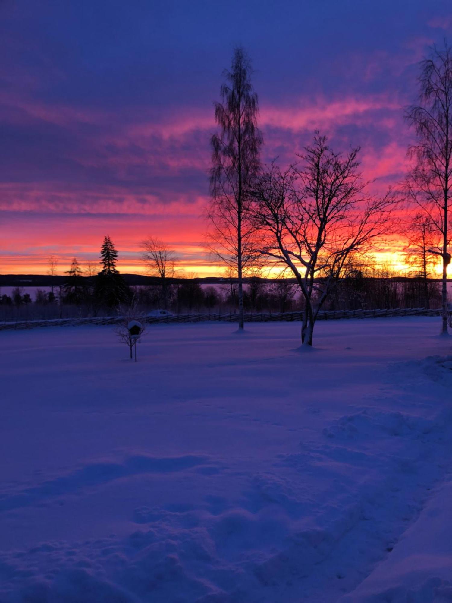 Mysigt Boende I Raettvik Med Utsikt Oever Siljan Exteriér fotografie